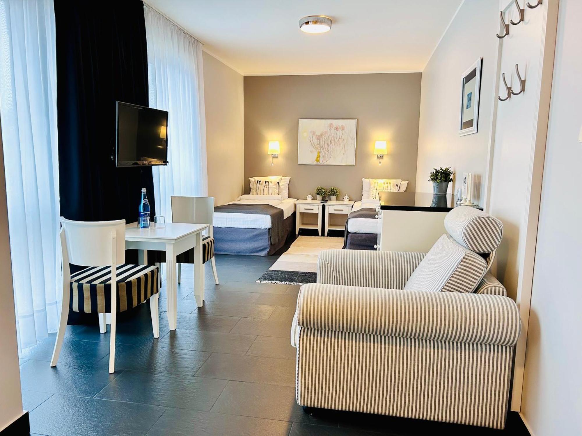 Hotel Amber Suite & Spa - Enklawa Dla Doroslych (Adults Only) เมียนซีวอเจีย ภายนอก รูปภาพ
