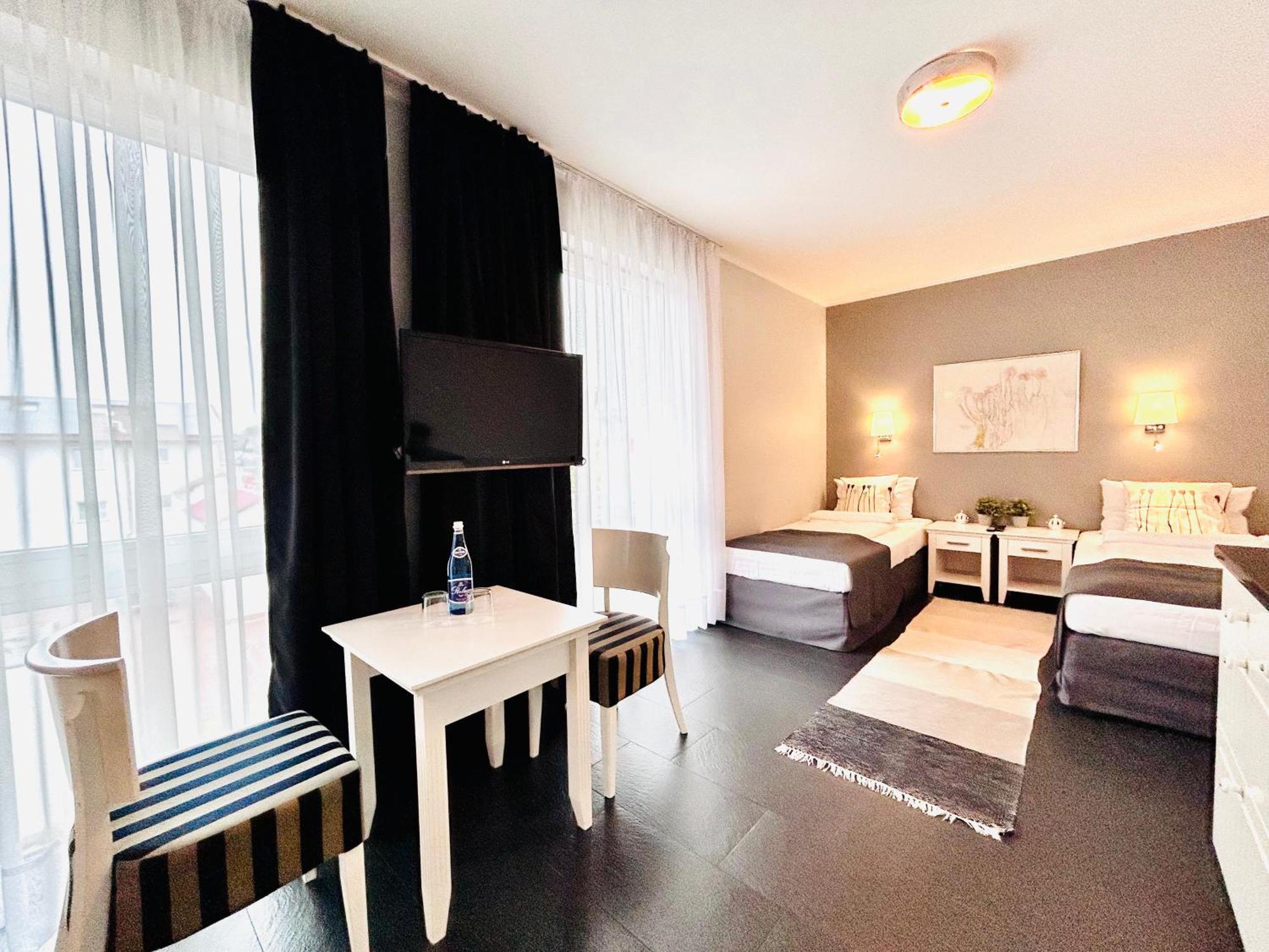 Hotel Amber Suite & Spa - Enklawa Dla Doroslych (Adults Only) เมียนซีวอเจีย ภายนอก รูปภาพ