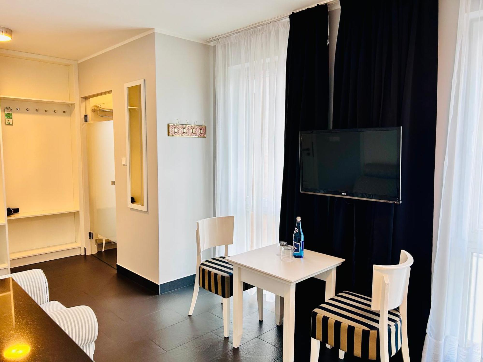 Hotel Amber Suite & Spa - Enklawa Dla Doroslych (Adults Only) เมียนซีวอเจีย ภายนอก รูปภาพ